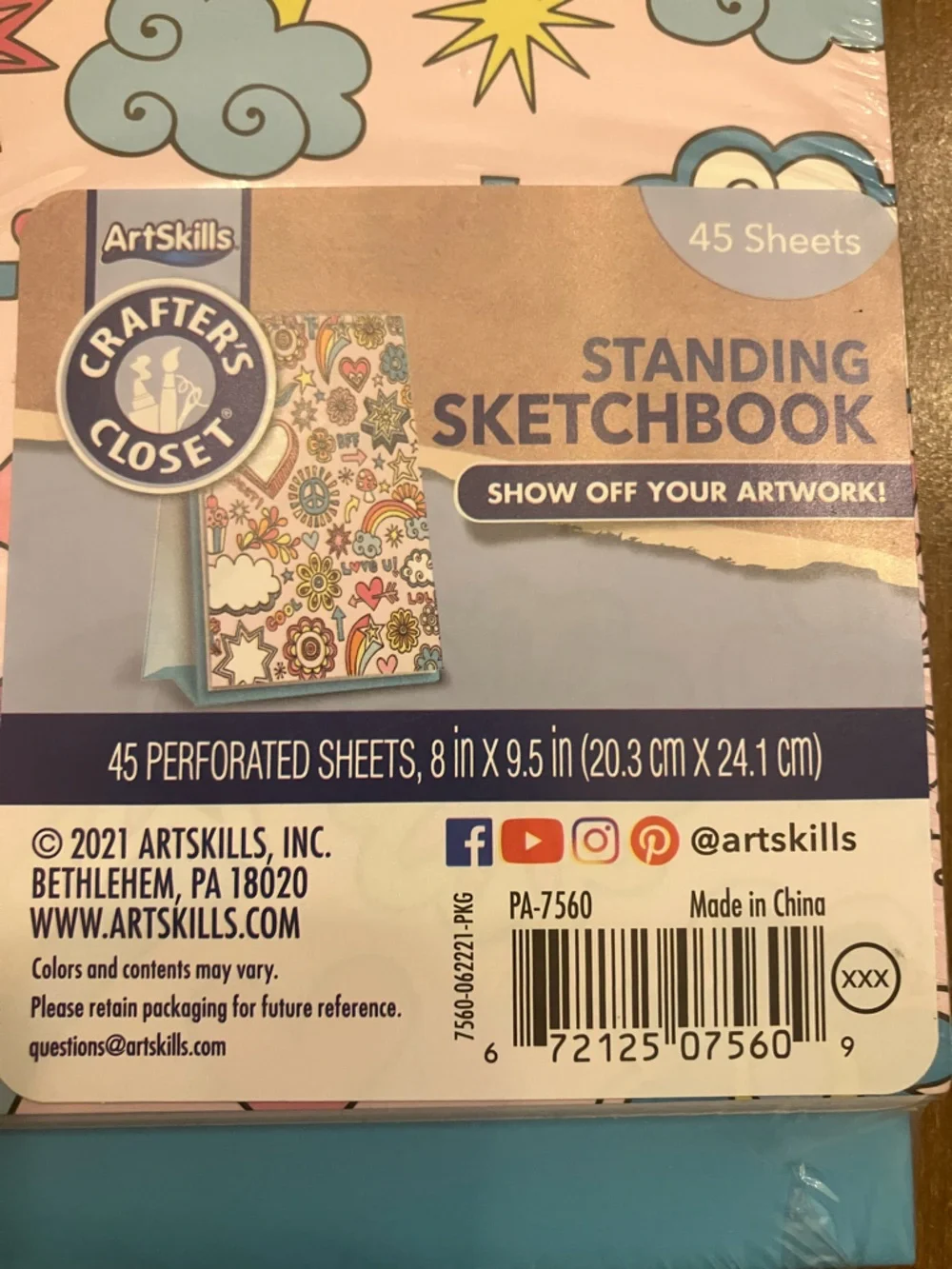 Sketchbook for Girls with Stand-up Feature for Displaying Artwork - Picture 2 of 3